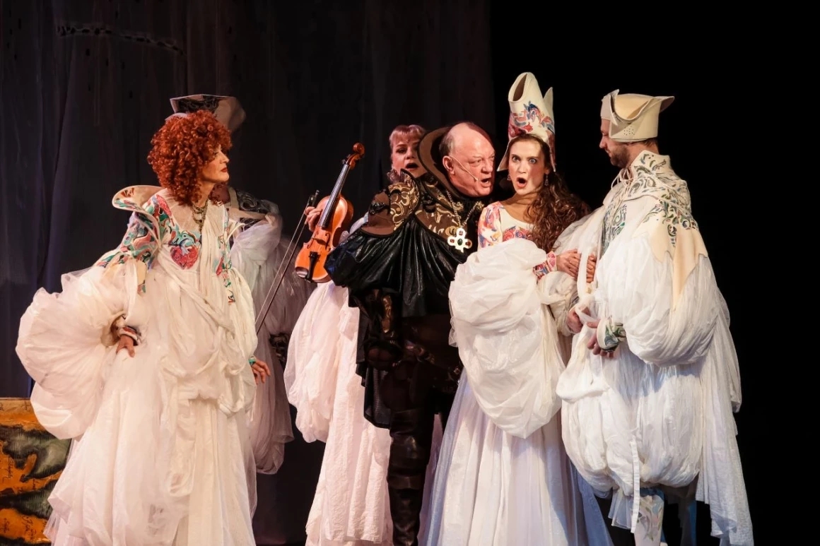 Спектакль-опера «Королевские игры» в Ленкоме: Вечная классика Марка Захарова