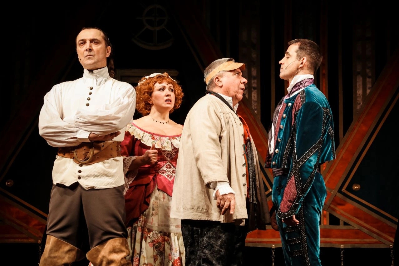 Спектаклю «Безумный день, или Женитьба Фигаро» исполнилось 33 года.